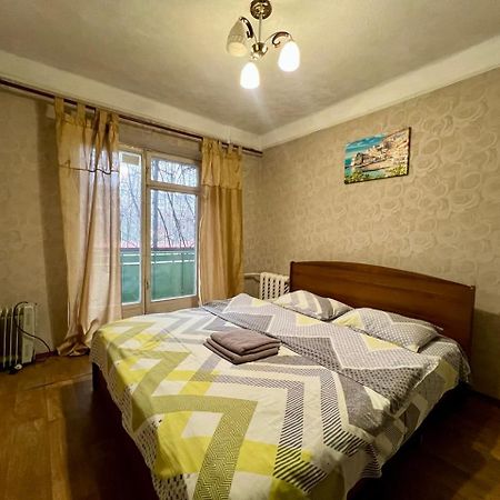 Квартира Эконом-Класса Возле Метро Левобережная Kyjev Exteriér fotografie